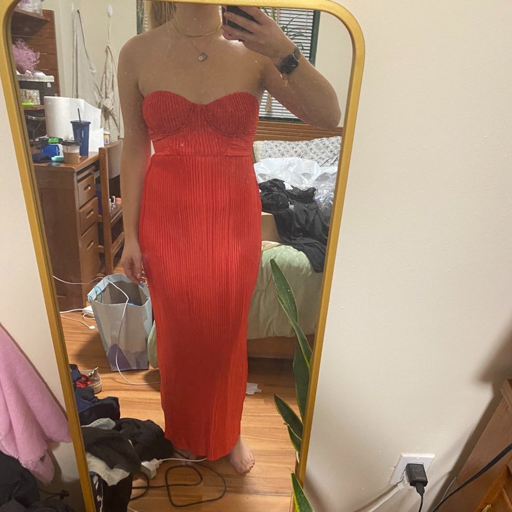 CHASE THE BLUES MIDI DRESS RED